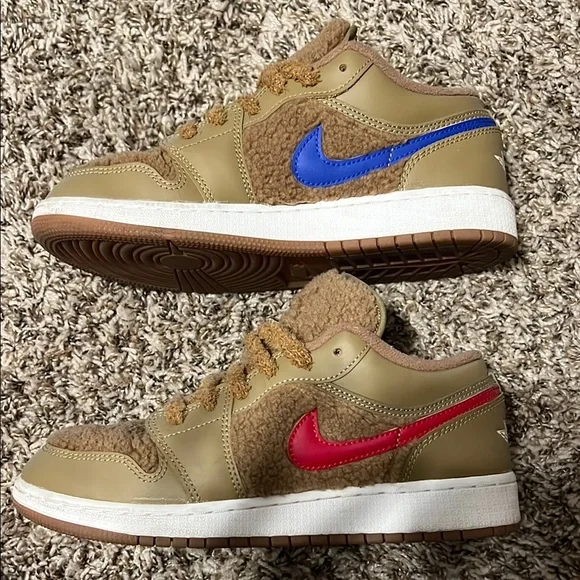 Nike Kids Sneakers in Brown with Neon Accents - Picture 4 of 6